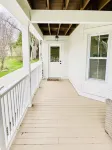 Modern farmhouse with Wraparound Porch Near the Lake! Hotels in Green Lake