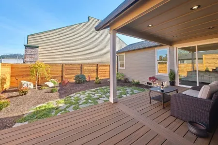 526 Brand New, Luxury, Private, ADA accsessible Home Rental - 3 minutes off I-5