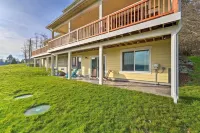 Modern, 4 bedroom / 3.5 bathroom, spacious, kid-friendly, water views