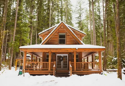 Logshire at Mt.Baker EVCharger & HotTub 베이커 호 주변 호텔