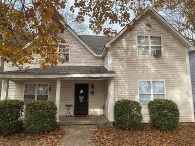 Cute Home in Downtown Florence - 4 BR, 2 BA, WiFi, Pet Friendly! Hotels in der Nähe von Children's Museum of the Shoals
