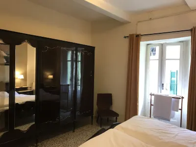Authentic Italian home with roof terrace, private garden and private parking