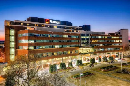 Mins➞ The Masters★ Fully Stocked★24hr Gym★2Bds★2TVs ★Mins➞Downtown/Med District