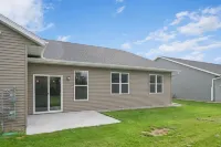 Home away from Home, upscale townhome Hotels in Plover