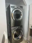 Charming Townhouse 12 minutes to Boston