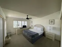 Escape To The Beautiful Desert Hotels near Desert Springs Golf Club