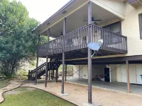 Sunset Cove Lakehouse 4-bedroom House with Views Closest to the Park - Boat Ramp