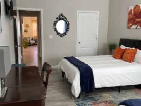 Cozy & Private in-Law Suite 10 Minutes from LakePoint Hotels in Acworth