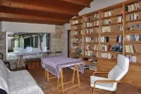 Oléron island large house with private no overlooking, garden near to the ocean