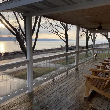 Villa Serra - Lakehouse in Pepin