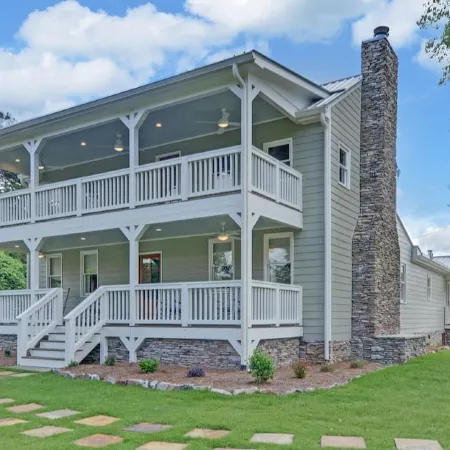 Lake Lanier Farmhouse near Olympic Rowing Venue