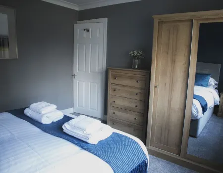 Single storey 2 bedroom lodge Отели в г. Уэзерби