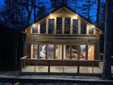 Whispering Woods_  Hot Tub _Waterfall _ Arcade _3 story Cabin