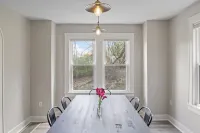 Family and 🐕 friendly☆3BR house☆Porch swing☆Mars☆PGH☆Cranberry