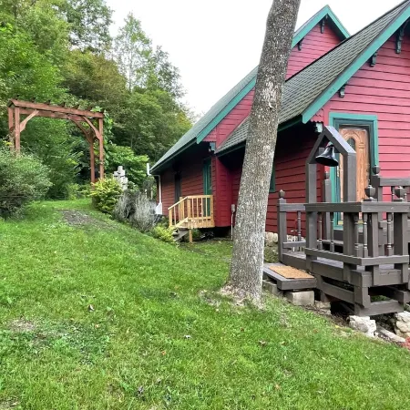 River Valley Cabin