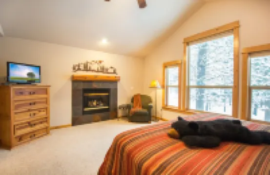 Luxury 7 Br Home / Best Rates! / Hot Tub / Sharc / AC / Wi Fi / Bikes