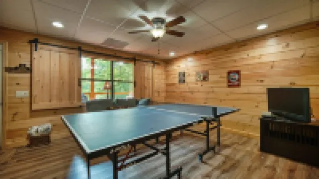 Mountain Hollow - Hot Tub