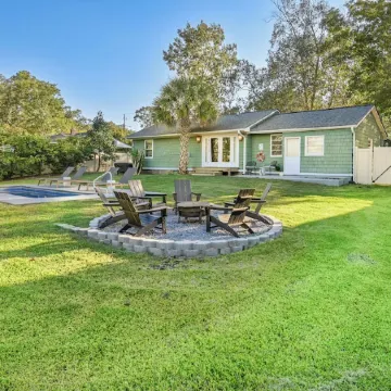 Peaceful 3Br, Private Pool & Marsh Views Minutes from Charleston & Beaches