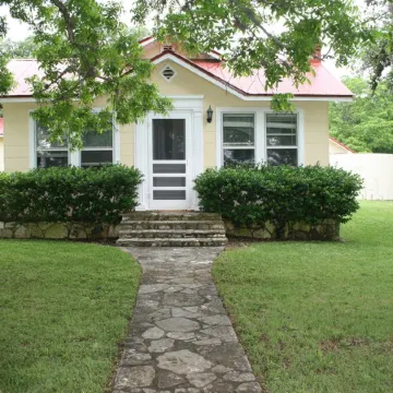 Beautiful hill country peace.