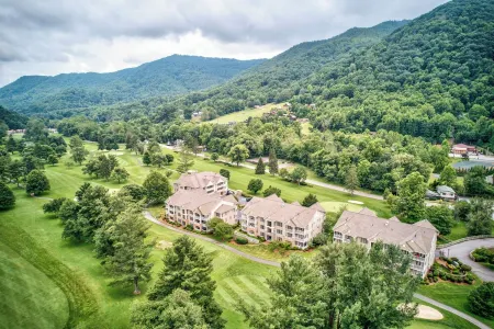 NEW LISTING Beautiful Condo on the 9th Hole with Great Views