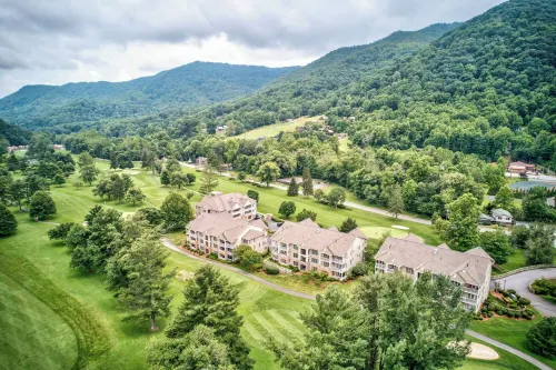 NEW LISTING Beautiful Condo on the 9th Hole with Great Views