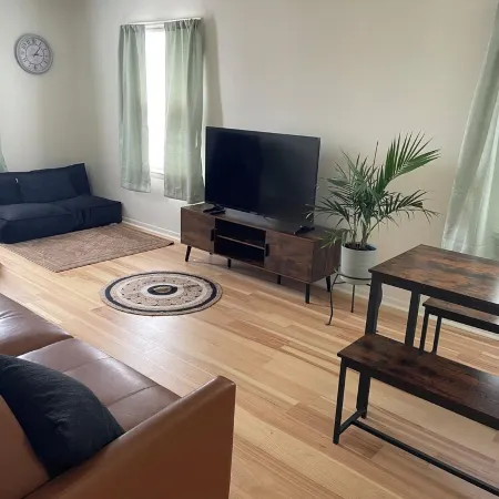 Cozy 3 Bedroom in Owosso close to hospital and Curwood Castle.