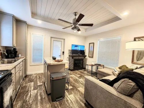 Clearwater Cottage A