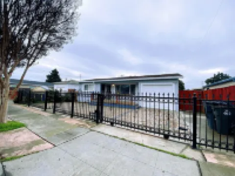 Home in Union City Hotels in Union City