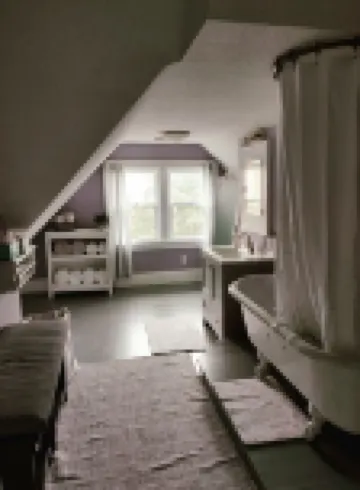 Historical Victorian in Swede Hollow