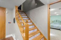 Spacious 4-bedroom house in charming Burnsville with Pool!