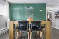 Keyless, KING bd, WIFI, desk, Fox River Bike Trail, near MetraTrain