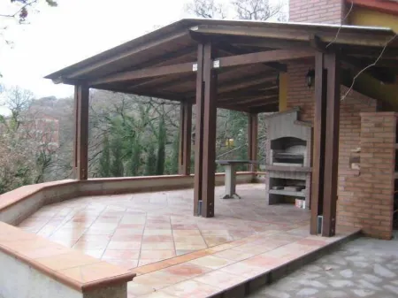 Chalet Romantic and peaceful - one bedroom, covered panoramic terrace barbecue