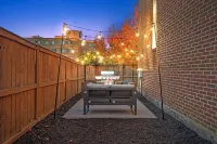 Elegant Townhome ★ Heart of Arlington ★ Kid & Pet-Friendly Hotels in Ballston