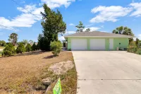 "Fountain of Youth" 2 bedroom 3 bath, bikes, BBQ