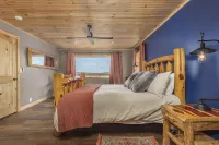 The Perch Family Cabin|Sleeps 18 |Pool + Hot tub with a View