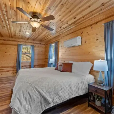 Jasper Cabin w/ Hot Tub, Fire Pit & Mtn Views