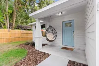 Tide + Tailgate - Sleeps 12, Arcades, Mini Golf