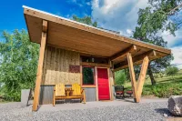 Max's Cabin at Tiny Timbers Resort and Spa! - Hytter