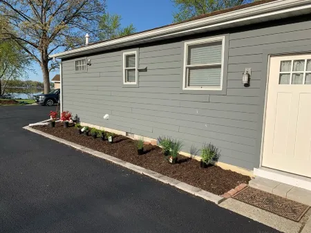 Cedar Sunrise-1 BR Lake  House