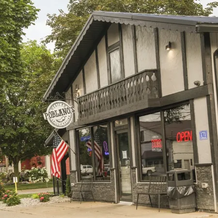 Central Frankenmuth location. Walk to everything!