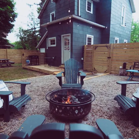 That Place on 6th Street close to downtown, beaches, & private backyard