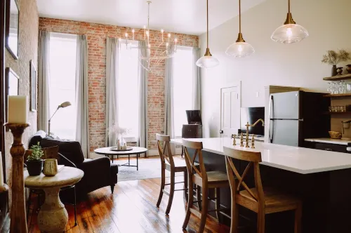 Modern, Historic Loft Overlooking Downtown - Apartments