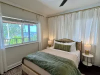 Newly Renovated Water Front in Historic Cocoa Village with Pool! Hotels in Rockledge