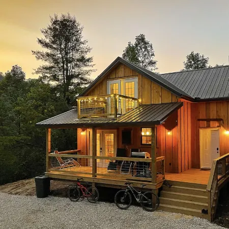 Newly-built See Rocks Vista Cabin
