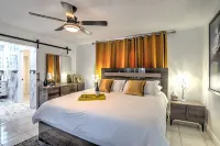 New Modern Retreat with King Bed /Heated Pool/ Grill/ only 8 miles to Beach!!!! Hotels near Walmart Supercenter