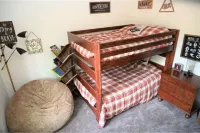 Mustang Mountain Retreat in Bison Ridge! Hotels in Show Low
