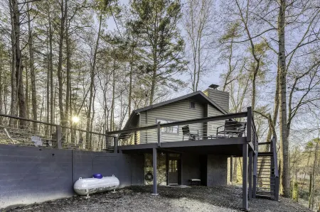 LAKE! LAKE!! LAKE!!! Seconds to the Lake. Hot Tub…