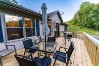 Driftless Area Country House: large deck, spring fed creek, Amish area