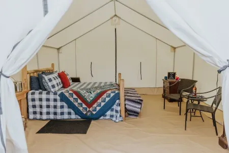 “Stargazer” Scenic Glamping Trails + Creek Access Отели рядом с достопримечательностью «Парк Уотерфронт»