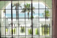 Spectacular beach view Condo at Babe's beach in resort style "The Dawn" Complex